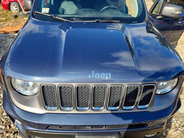 2021 JEEP RENEGADE — Engine bay