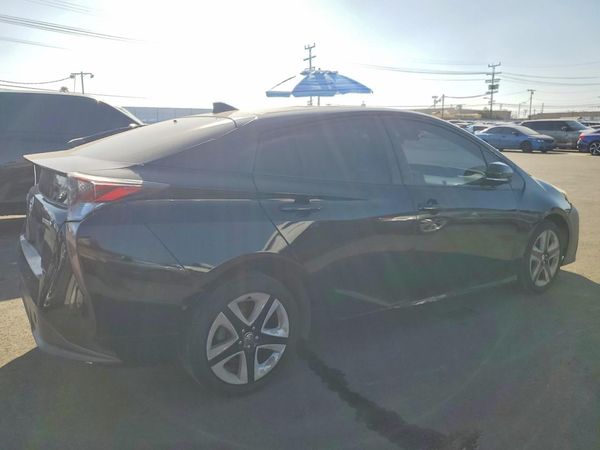 2017 TOYOTA PRIUS