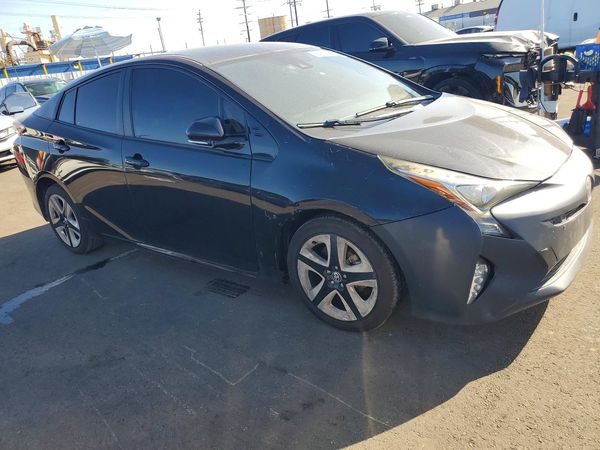 2017 TOYOTA PRIUS