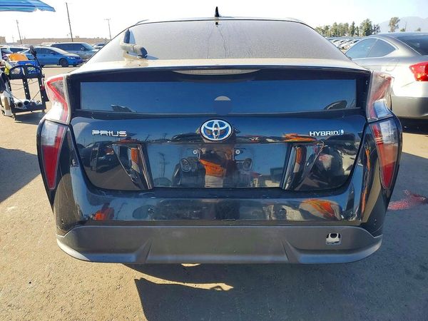 2017 TOYOTA PRIUS
