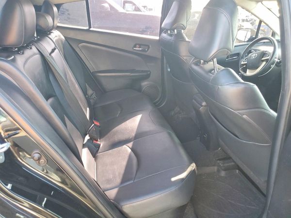 2017 TOYOTA PRIUS