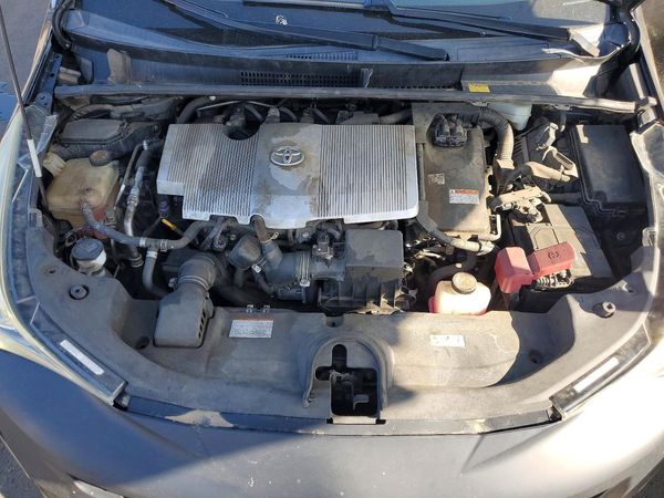 2017 TOYOTA PRIUS