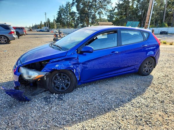 2014 HYUNDAI ACCENT 5DR GS / 4DR GLS — Front 3/4