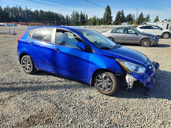 2014 HYUNDAI ACCENT 5DR GS / 4DR GLS — Passenger 3/4