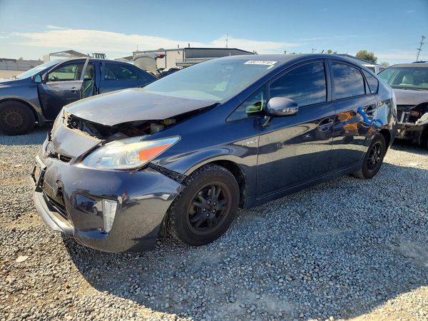 2014 TOYOTA PRIUS