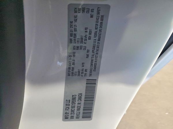2025 CHRYSLER PACIFICA Select