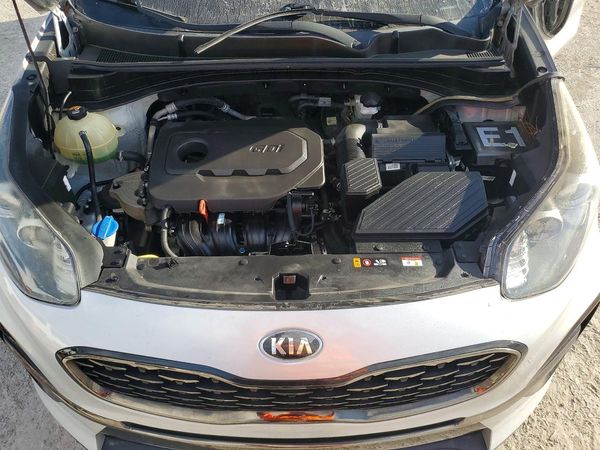 2020 KIA SPORTAGE — Engine bay