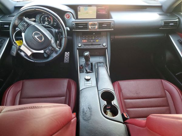 2019 LEXUS IS
