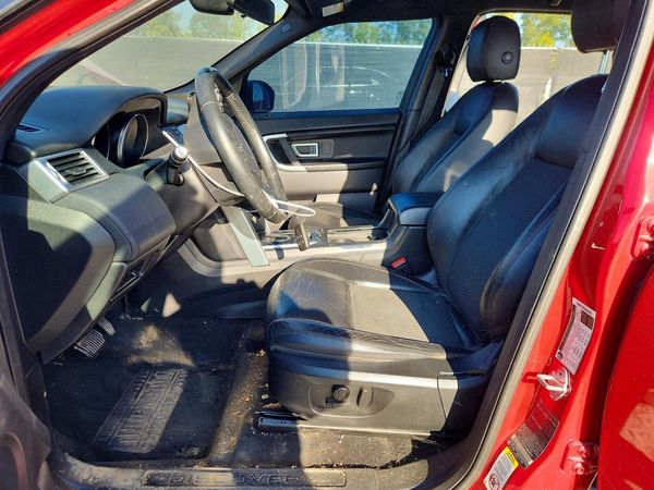 2017 LAND ROVER DISCOVERY SE — DENT