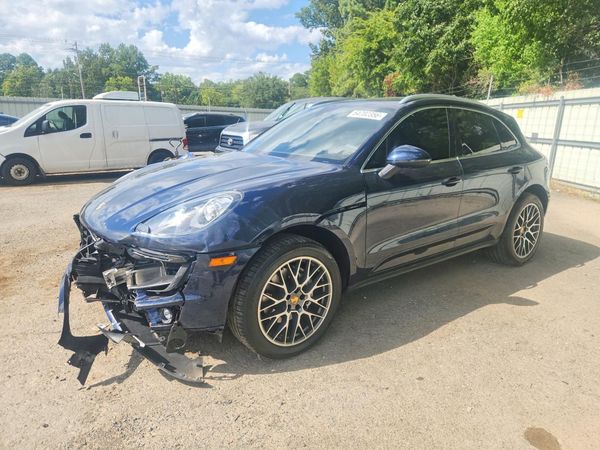 2018 PORSCHE MACAN