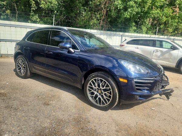 2018 PORSCHE MACAN