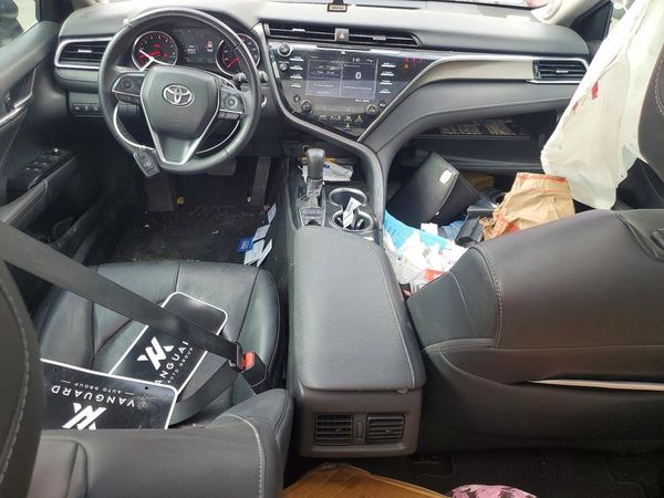 2018 TOYOTA CAMRY