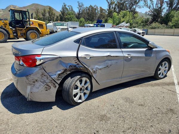 2012 HYUNDAI ELANTRA