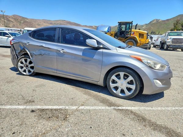 2012 HYUNDAI ELANTRA