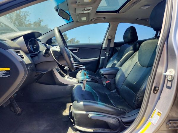 2012 HYUNDAI ELANTRA
