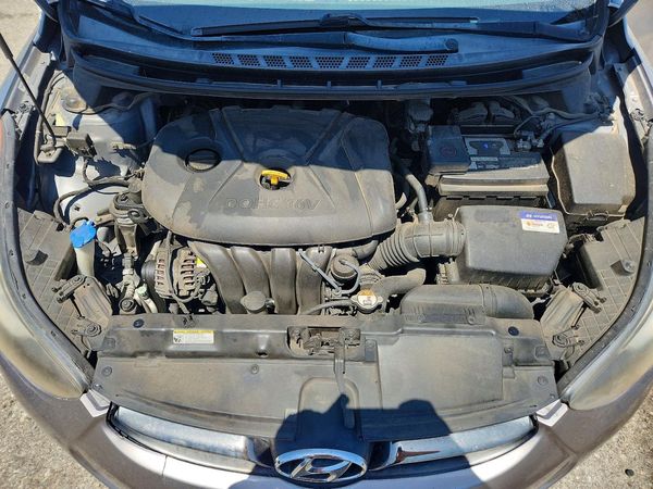 2012 HYUNDAI ELANTRA