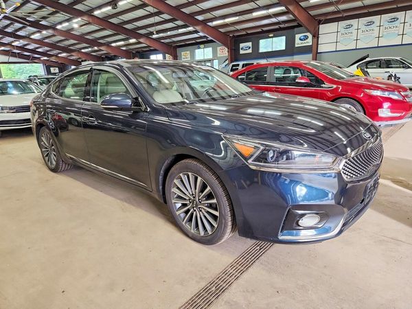 2017 KIA CADENZA