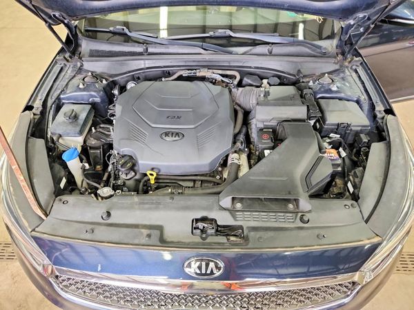 2017 KIA CADENZA