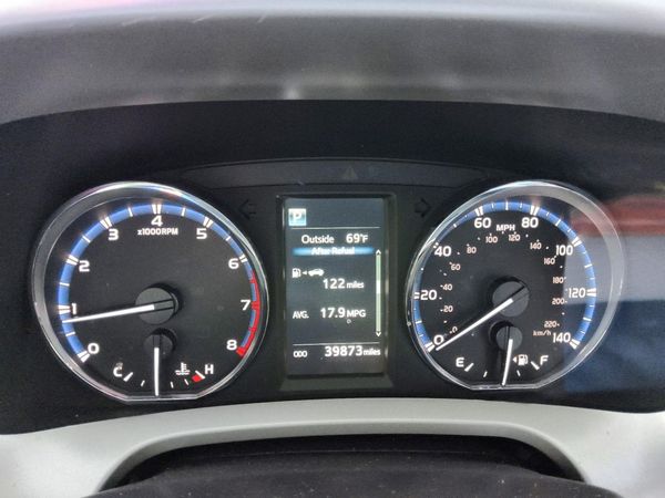 2016 TOYOTA RAV4 XLE (M Grade)