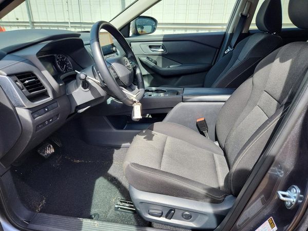 2025 NISSAN ROGUE SV — DENT