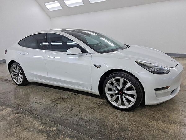 2019 TESLA MODEL 3 — Passenger 3/4