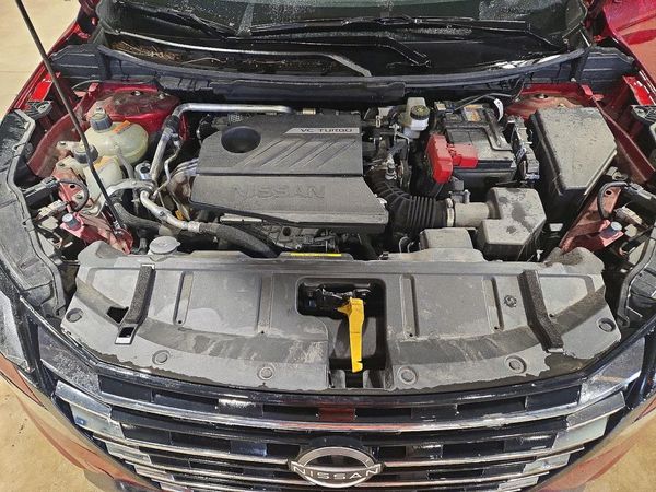 2025 NISSAN ROGUE SV — Engine bay