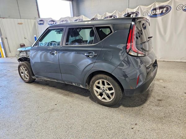 2023 KIA SOUL LX, S