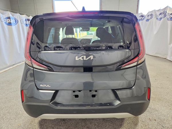 2023 KIA SOUL LX, S