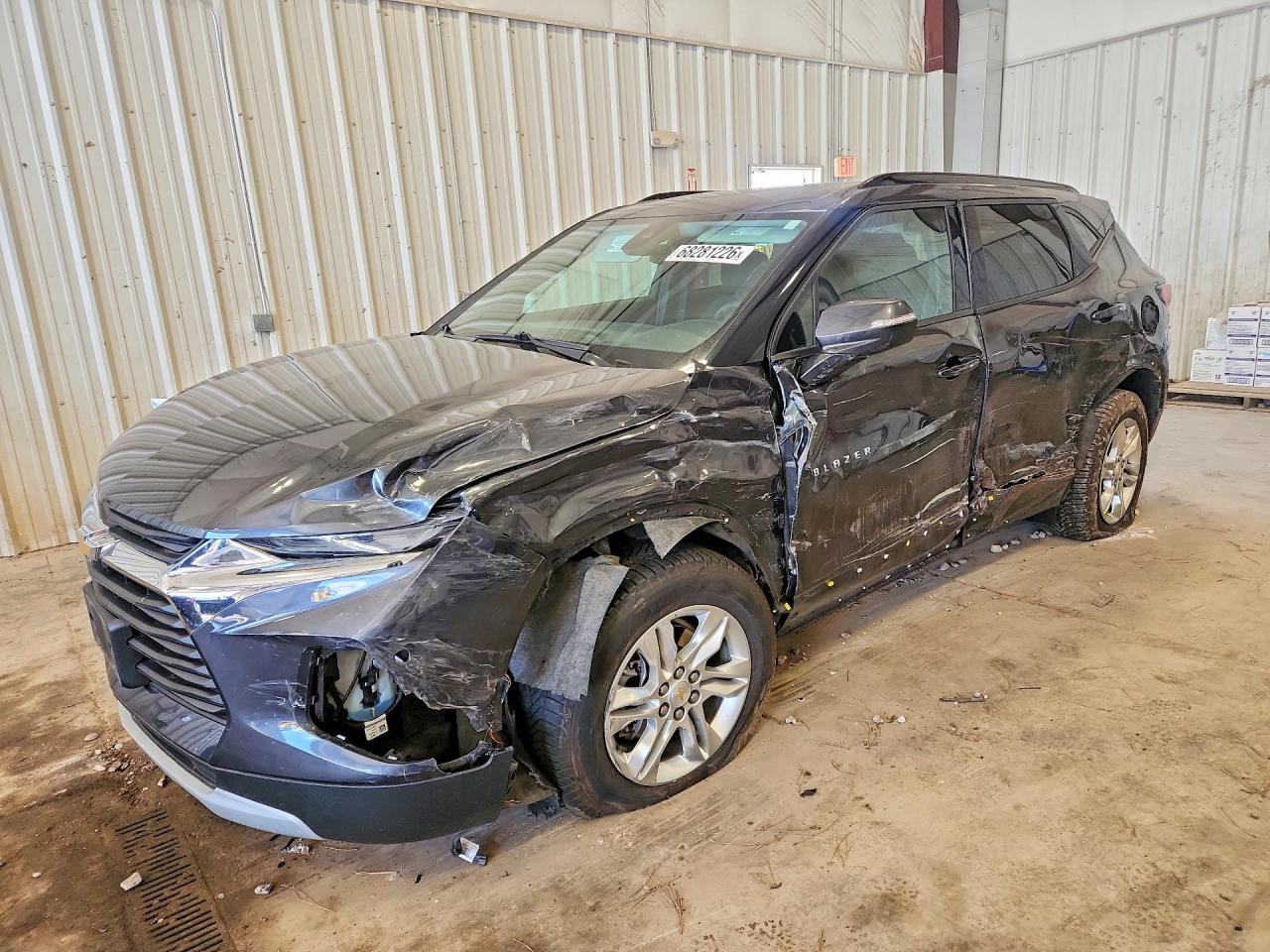 2022 CHEVROLET BLAZER 2LT — Front 3/4