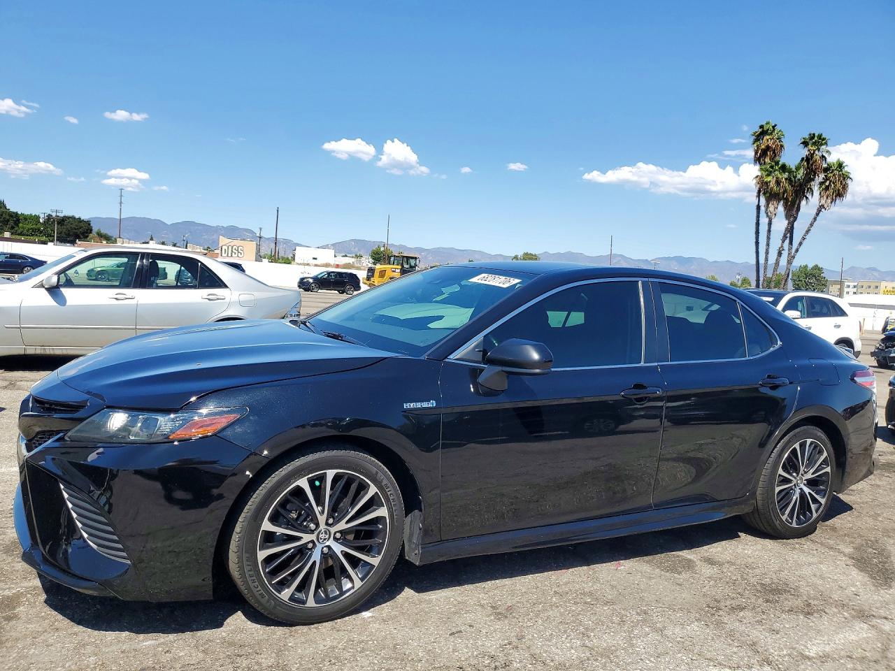 2020 TOYOTA CAMRY SE Hybrid