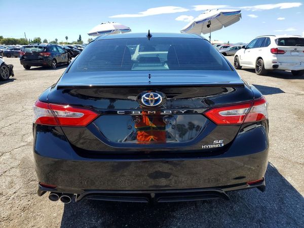 2020 TOYOTA CAMRY SE Hybrid