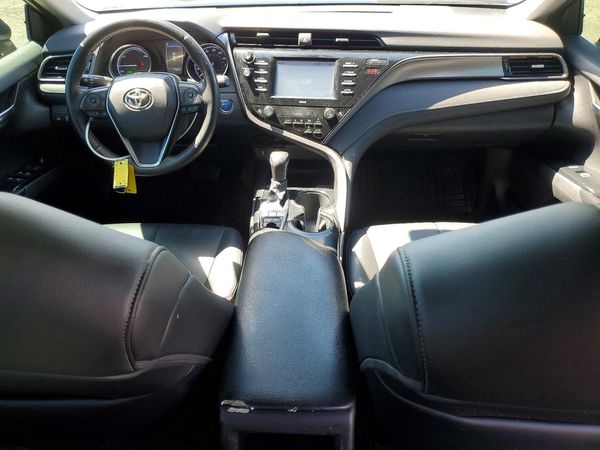 2020 TOYOTA CAMRY SE Hybrid