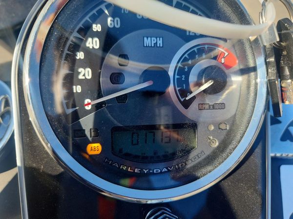 2015 HARLEY-DAVIDSON FL