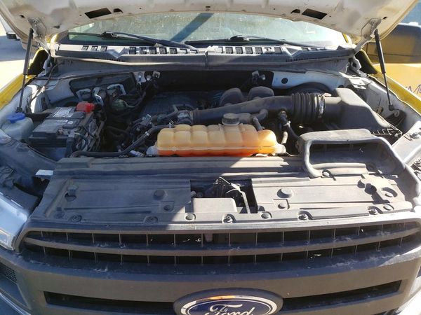2018 FORD F150 — Engine bay