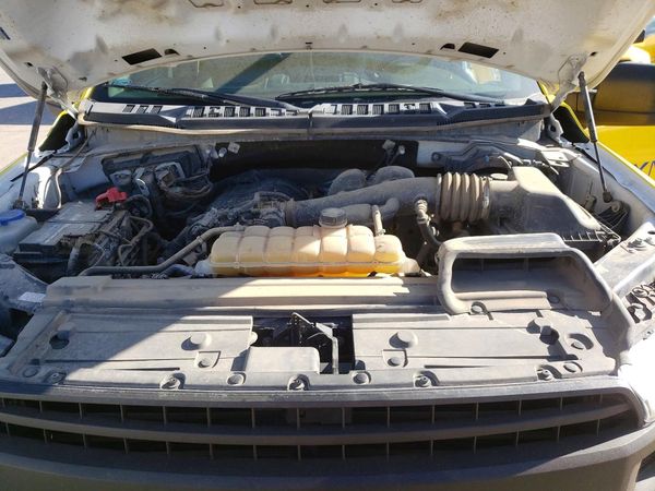 2019 FORD F150 — Engine bay
