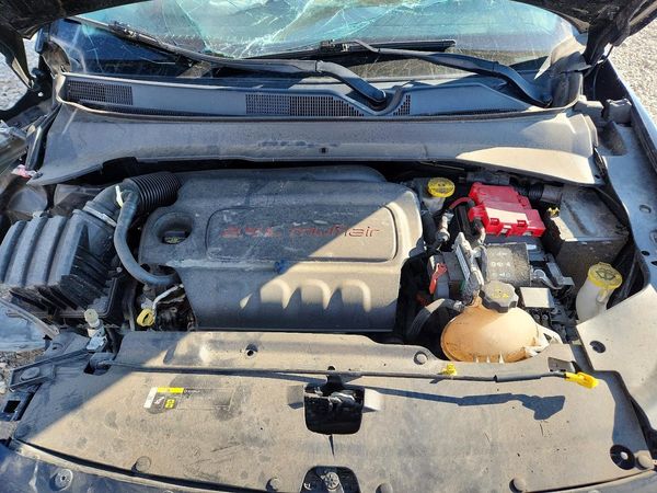 2020 JEEP COMPASS Limited — Engine bay
