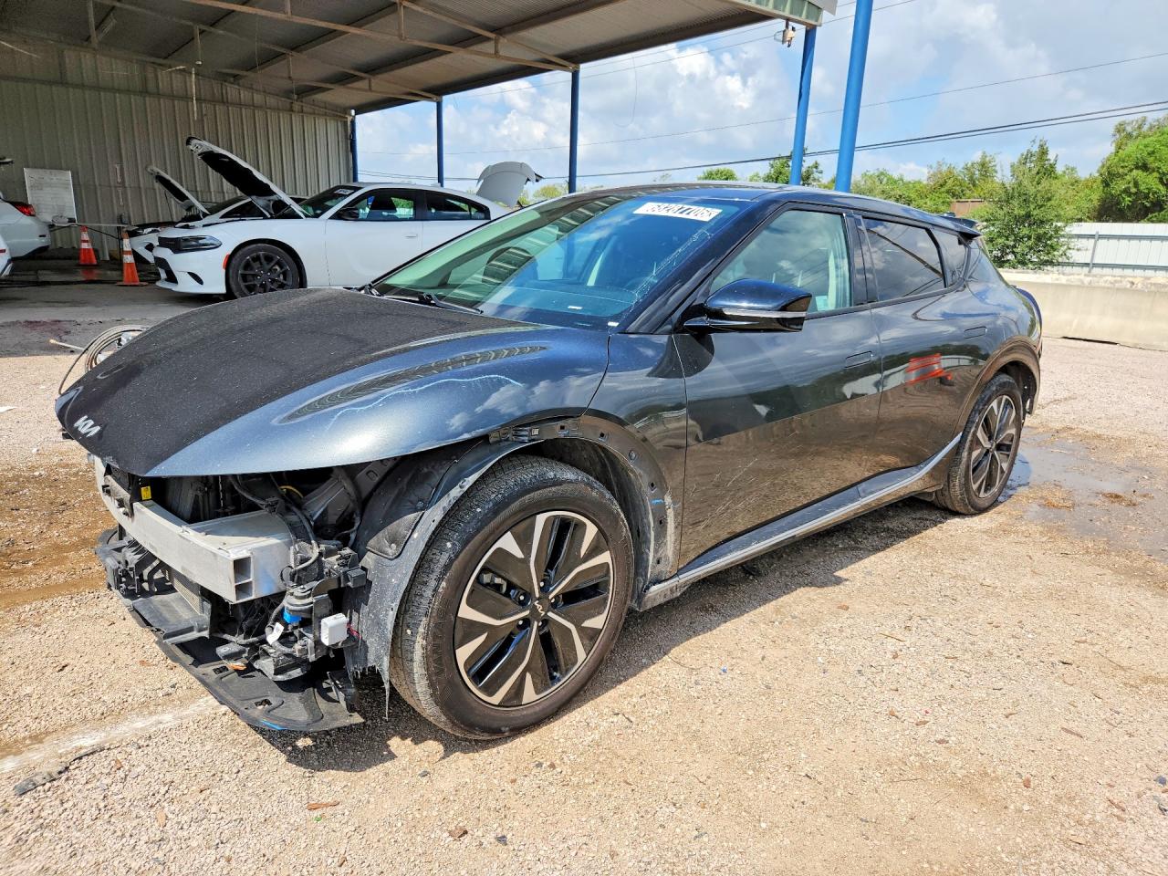 2024 KIA EV6 Light, Wind — Front 3/4