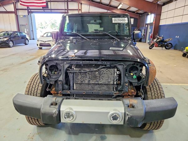 2012 JEEP WRANGLER Sahara