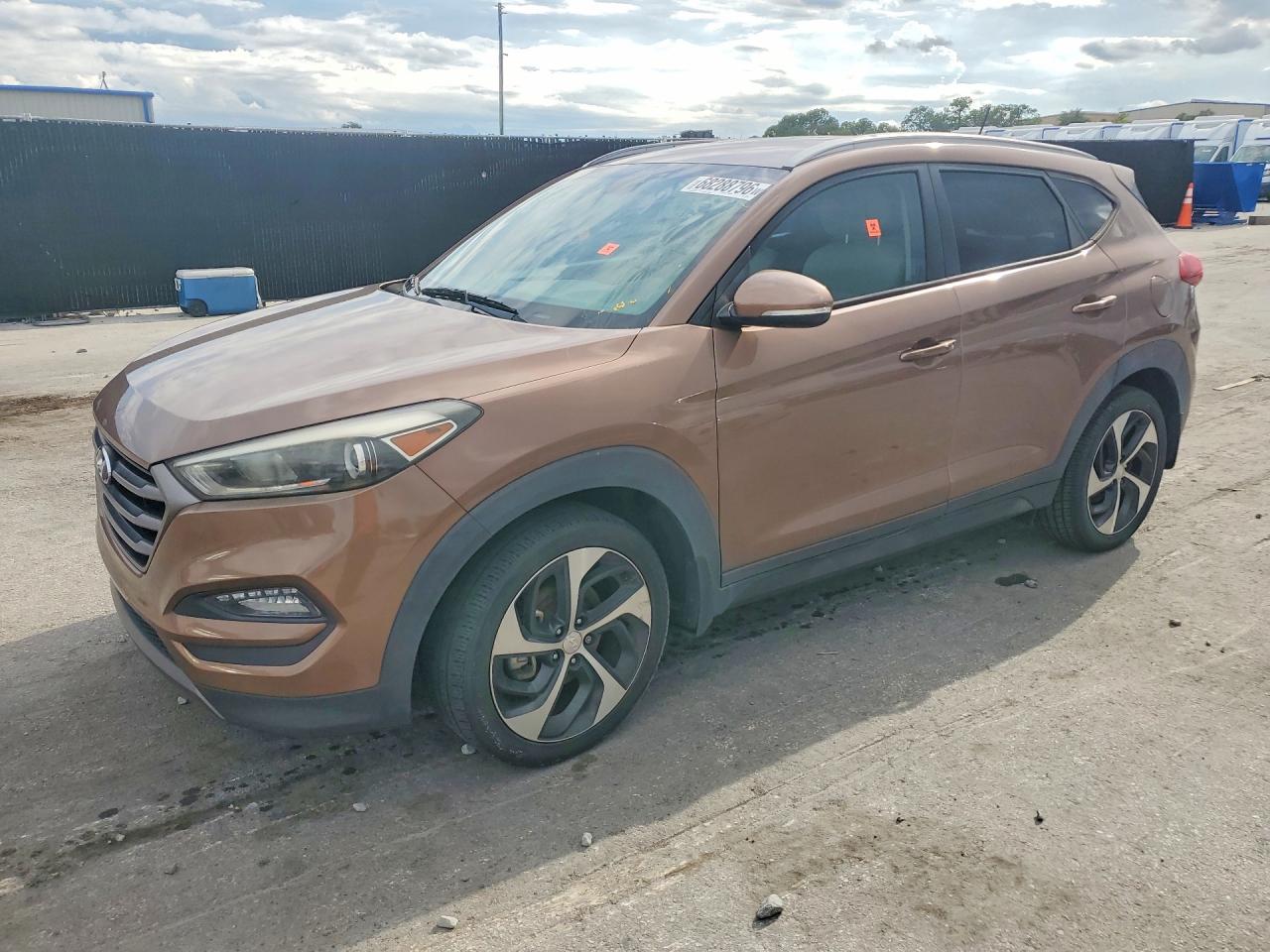 2016 HYUNDAI TUCSON