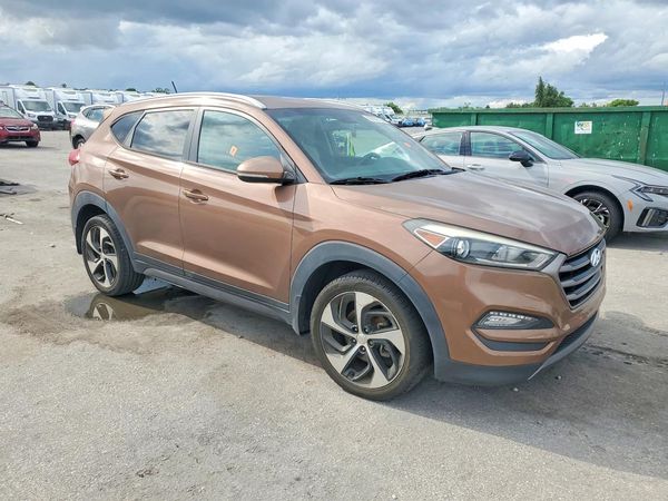 2016 HYUNDAI TUCSON