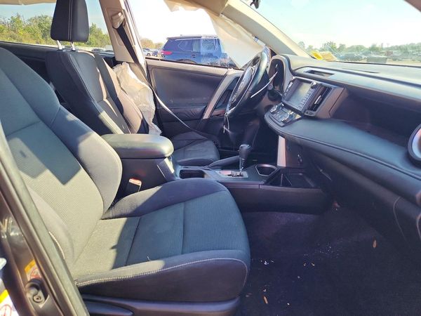 2017 TOYOTA RAV4 XLE — DENT