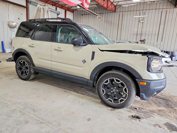 2025 FORD BRONCO OUTER BANKS — Passenger 3/4