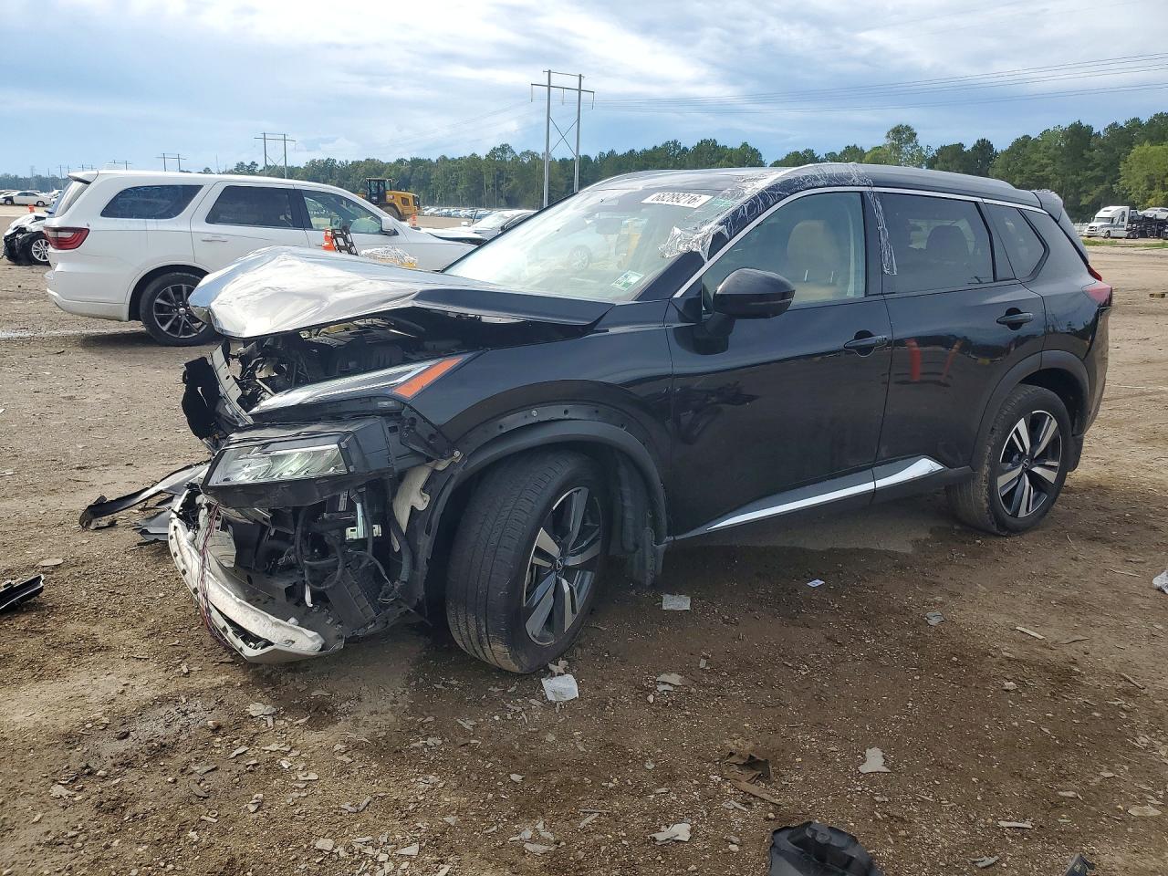 2023 NISSAN ROGUE PLATINUM — Front 3/4