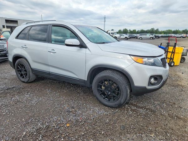 2013 KIA SORENTO Base / LX