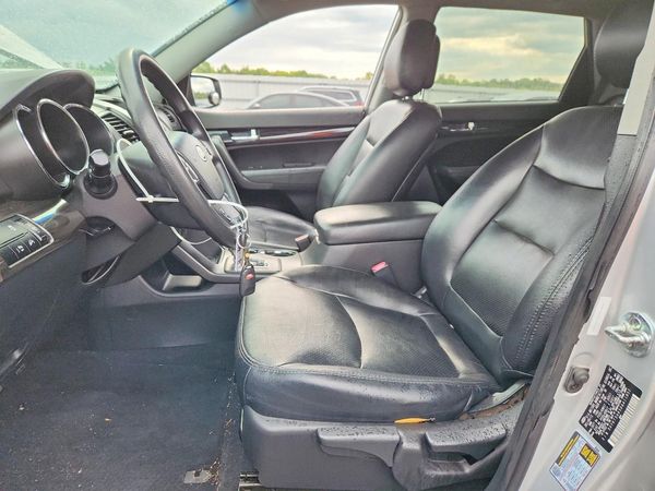 2013 KIA SORENTO Base / LX