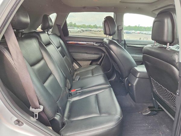 2013 KIA SORENTO Base / LX
