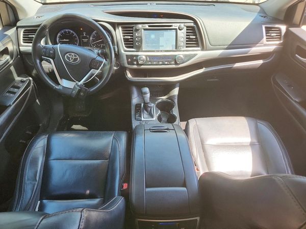 2016 TOYOTA HIGHLANDER