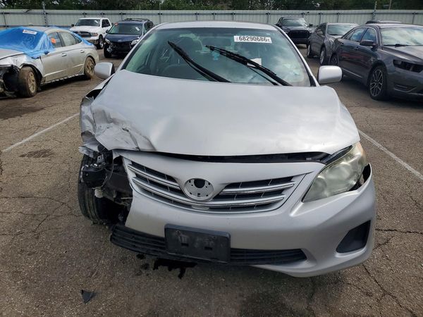 2013 TOYOTA COROLLA