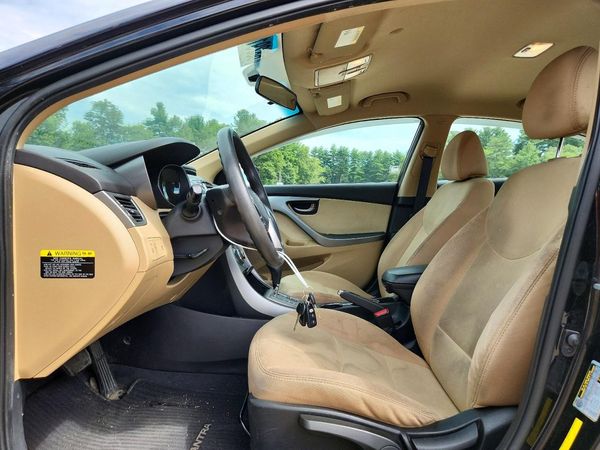 2013 HYUNDAI ELANTRA