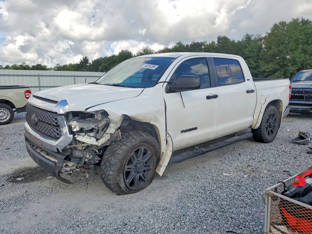 2018 TOYOTA TUNDRA